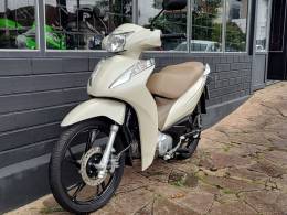 HONDA - BIZ 125 - 2023/2024 - Branca - R$ 17.500,00