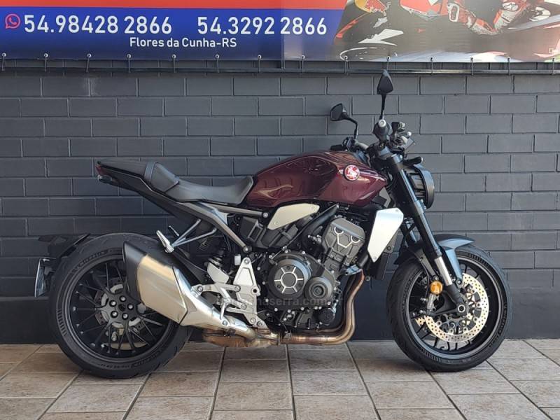 HONDA - CB 1000R - 2023/2024 - Vermelha - R$ 75.900,00