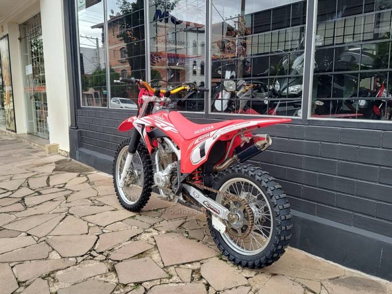 HONDA - CRF 250F - 2023/2023 - Vermelha - Sob Consulta