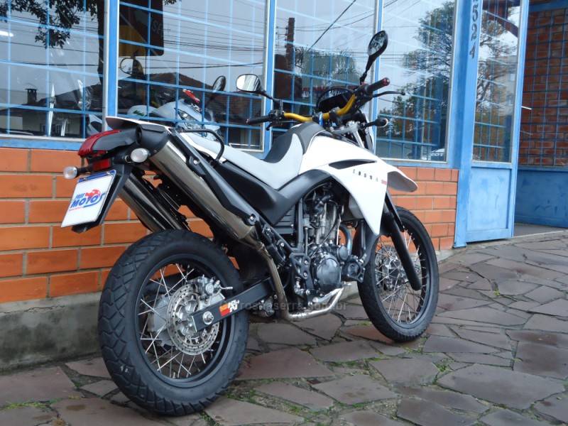 YAMAHA - XT - 2013/2014 - Branca - Sob Consulta