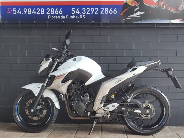 YAMAHA - FAZER - 2018/2018 - Branca - Sob Consulta