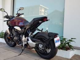 HONDA - CB 1000R - 2023/2024 - Vermelha - R$ 75.900,00