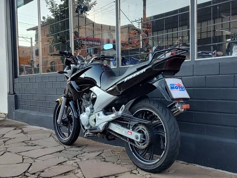 YAMAHA - FAZER - 2006/2006 - Preta - Sob Consulta