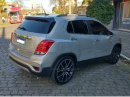 CHEVROLET - TRACKER - 2018/2019 - Prata - R$ 94.900,00
