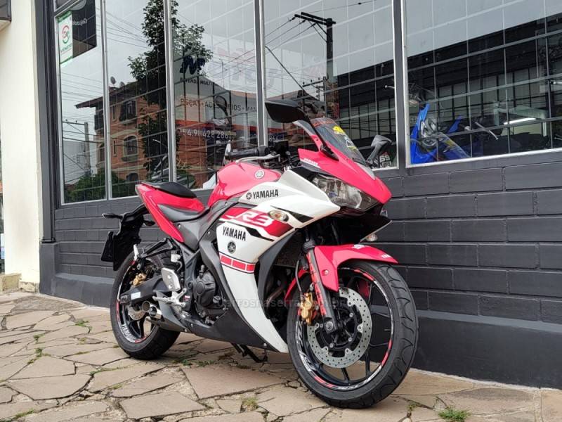 YAMAHA - YZF - 2015/2016 - Vermelha - Sob Consulta