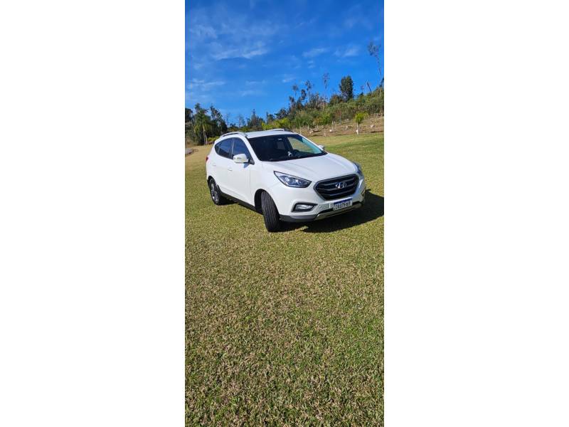 HYUNDAI - IX35 - 2021/2022 - Branca - R$ 111.900,00