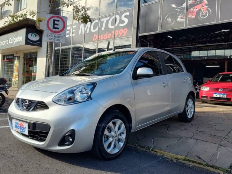 NISSAN - MARCH - 2018/2018 - Prata - Sob Consulta