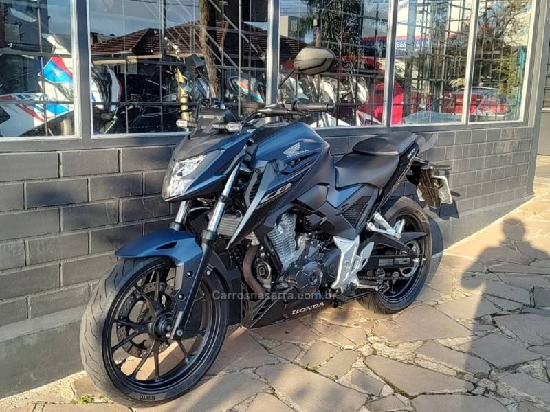 HONDA - CB 300F TWISTER - 2025/2025 - Azul - R$ 26.900,00