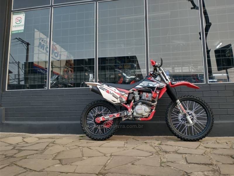 HONDA - CRF 230F - 2014/2014 - Vermelha - Sob Consulta