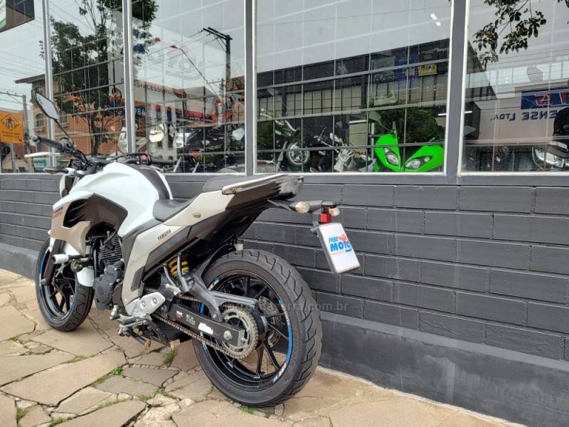 YAMAHA - FAZER - 2018/2018 - Branca - Sob Consulta