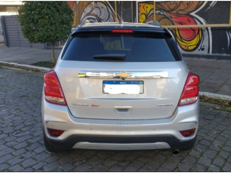 CHEVROLET - TRACKER - 2018/2019 - Prata - R$ 94.900,00