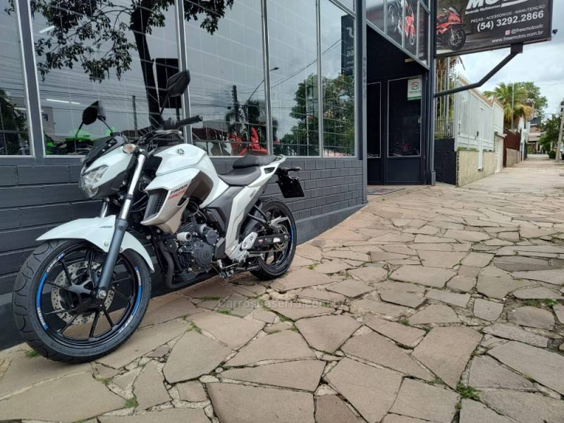 YAMAHA - FAZER - 2018/2018 - Branca - Sob Consulta