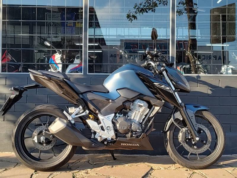 HONDA - CB 300F TWISTER - 2025/2025 - Azul - R$ 26.900,00
