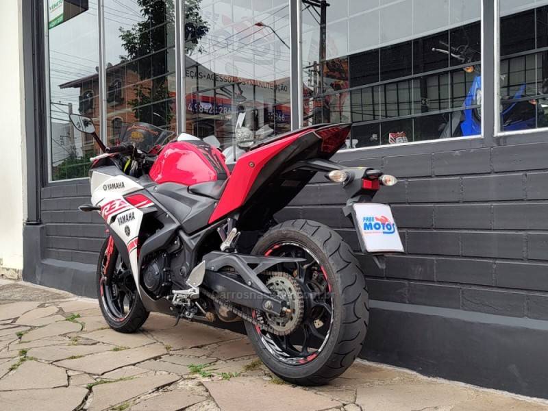 YAMAHA - YZF - 2015/2016 - Vermelha - Sob Consulta