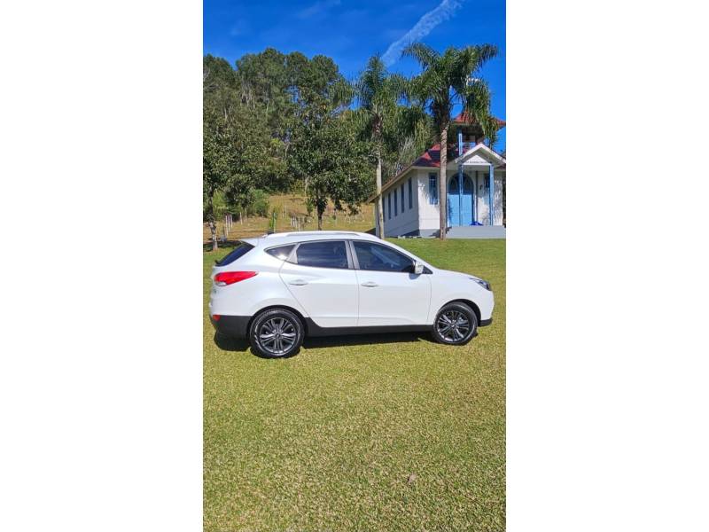 HYUNDAI - IX35 - 2021/2022 - Branca - R$ 111.900,00