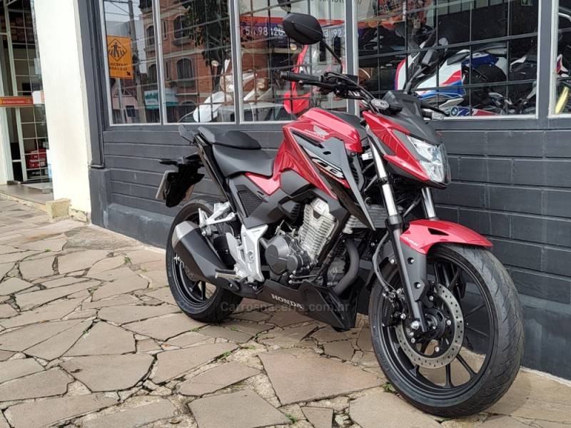 HONDA - CB 300F TWISTER - 2025/2025 - Vermelha - R$ 26.900,00