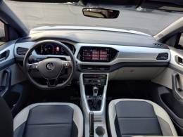 VOLKSWAGEN - T-CROSS - 2021/2021 - Branca - R$ 124.900,00