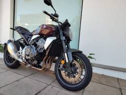 HONDA - CB 1000R - 2023/2024 - Vermelha - R$ 75.900,00